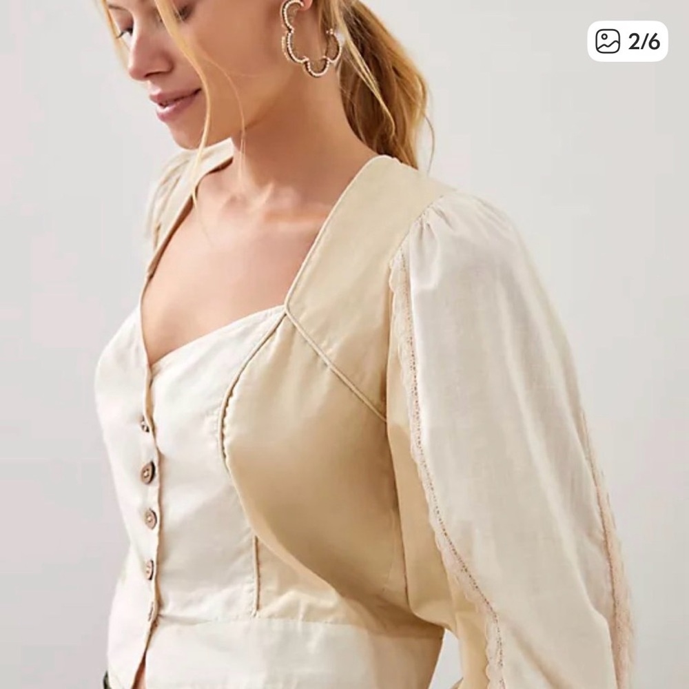 Anthropologie Let Me Be cream puffed sleeve sweat heart blouse